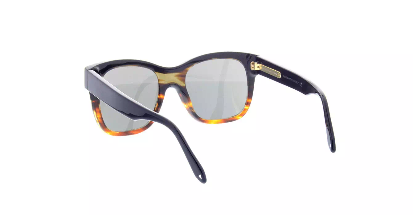 VictoriaBeckham VBS105 col C03