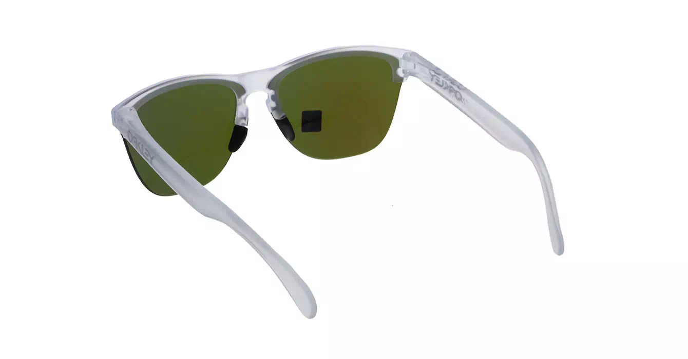 Oakley Frogskins Lite Matte Clear W/violet Irid (OO9374-03) s63