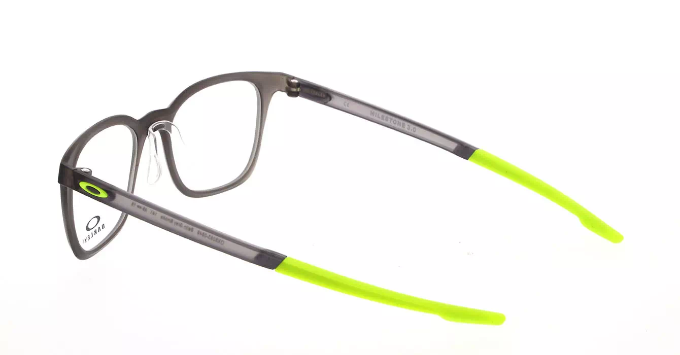 Oakley Milestone Stngrysmke/retinab (OX8093-06) s49