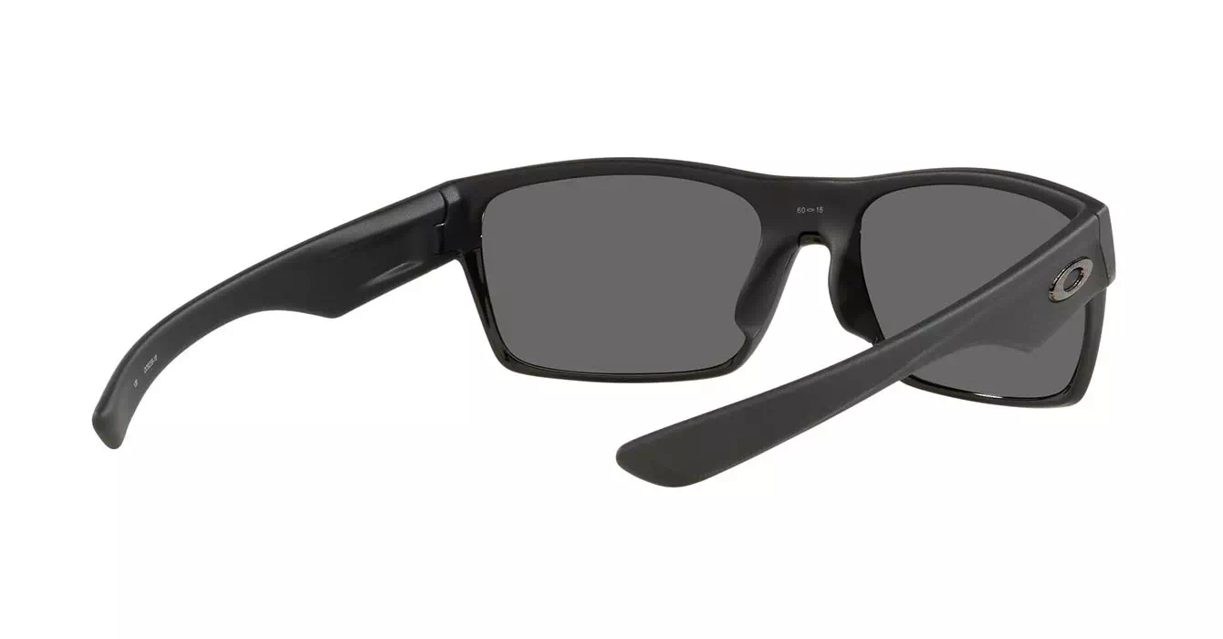 Oakley Twoface (A) Matte Black W/ Prizm Black (OO9256-18) s60