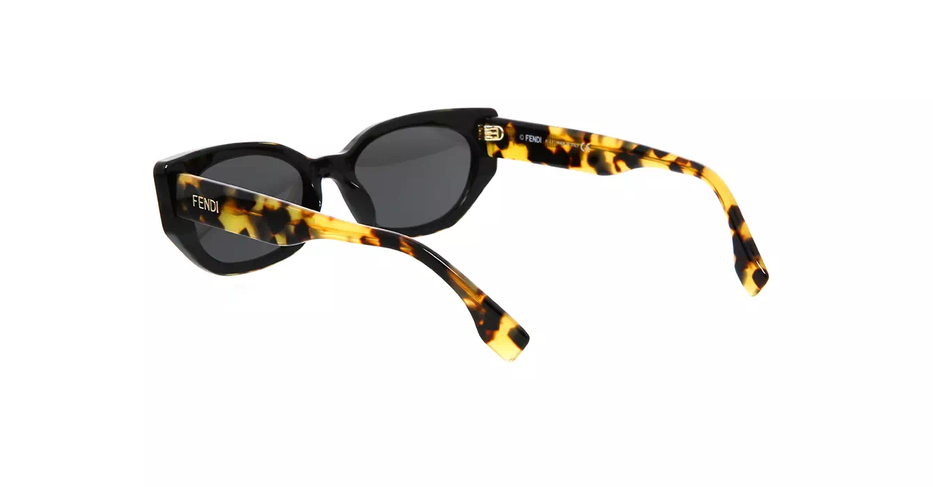 Fendi FE40018I 01A s54