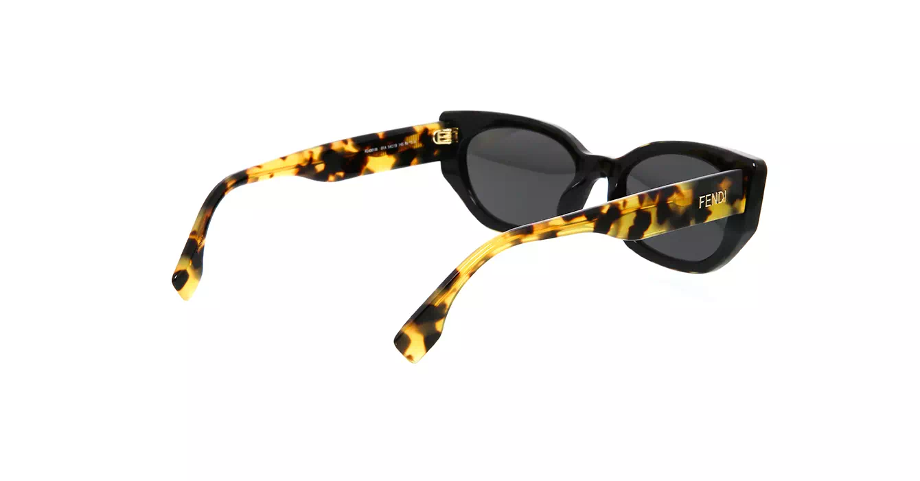 Fendi FE40018I 01A s54