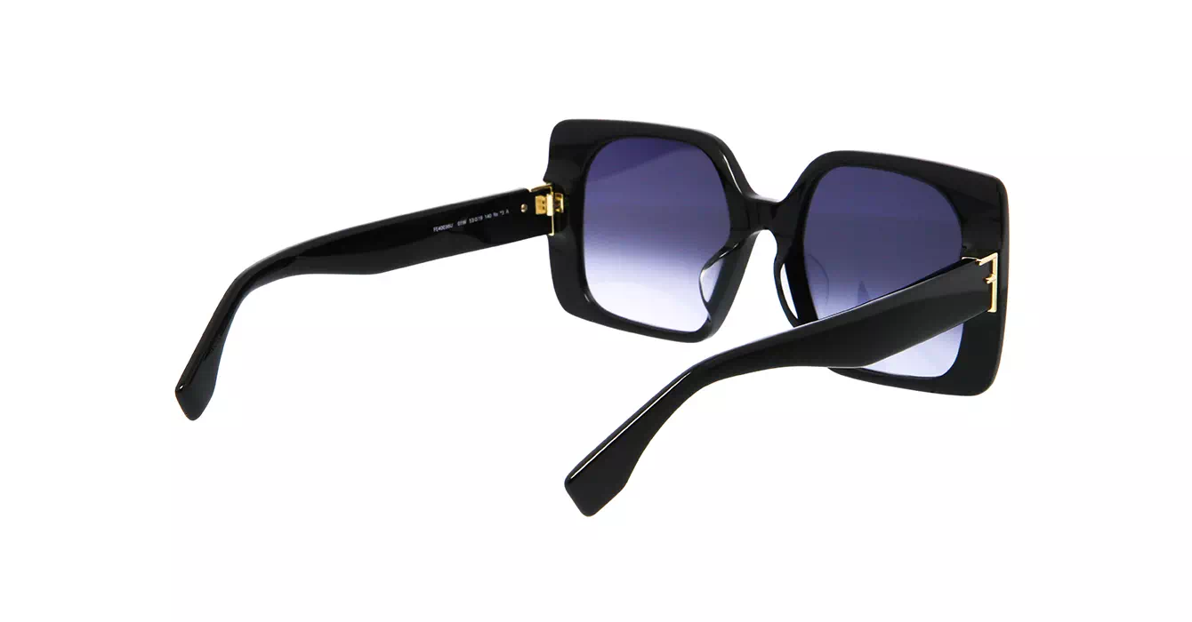 Fendi FE40036U 01W s53