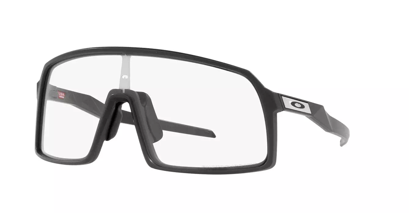 Oakley Sutro (A) Matte Carbon W/ Clear Photochromic (OO9406A-33) s37