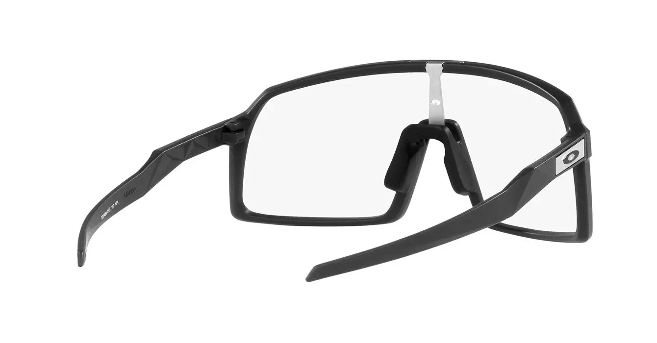 Oakley Sutro (A) Matte Carbon W/ Clear Photochromic (OO9406A-33) s37