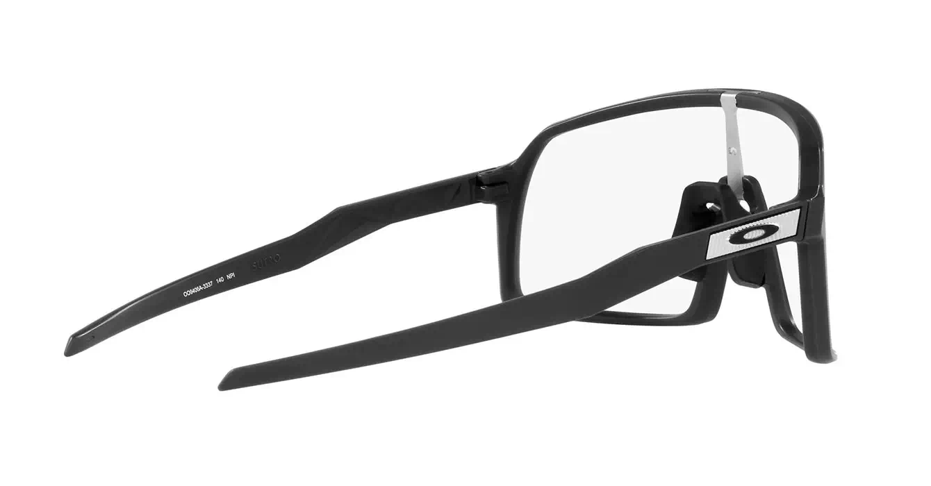 Oakley Sutro (A) Matte Carbon W/ Clear Photochromic (OO9406A-33) s37