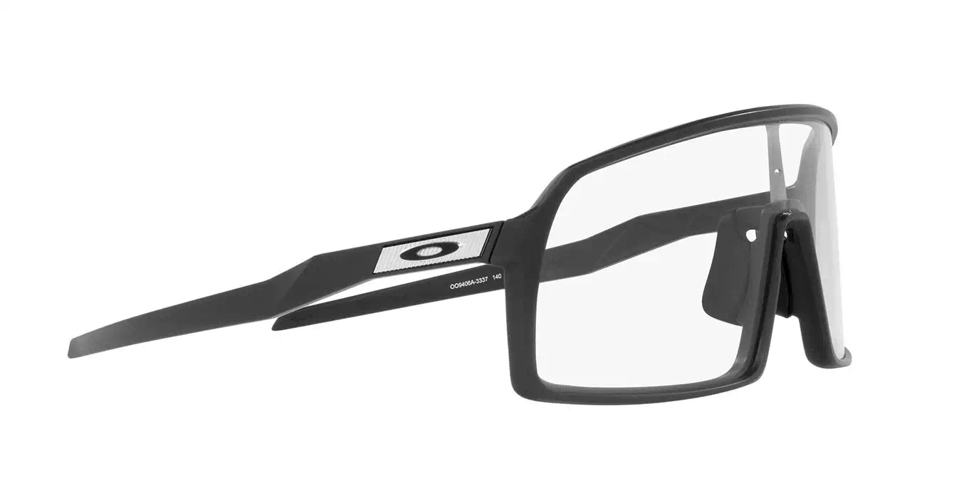 Oakley Sutro (A) Matte Carbon W/ Clear Photochromic (OO9406A-33) s37
