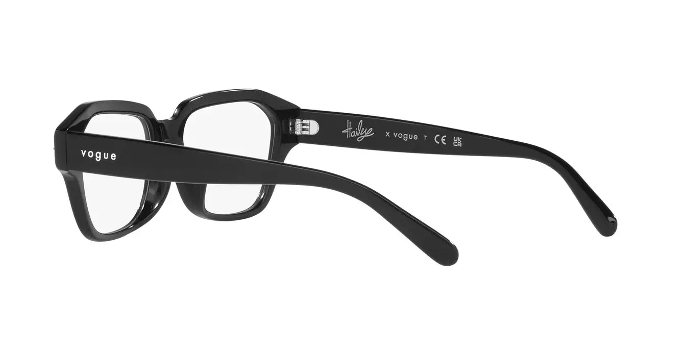 Vogue VO5447F W44 s51
