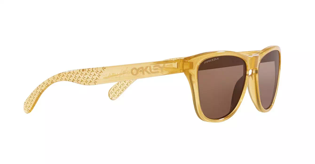 Oakley Frogskins XS KM Light Curry W/ Prizm Tungsten (OJ9006-38) s53