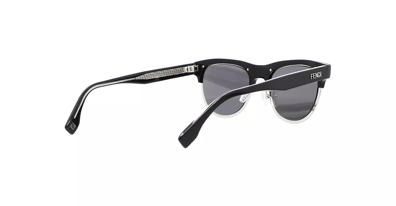 Fendi FE40105U 01A s51