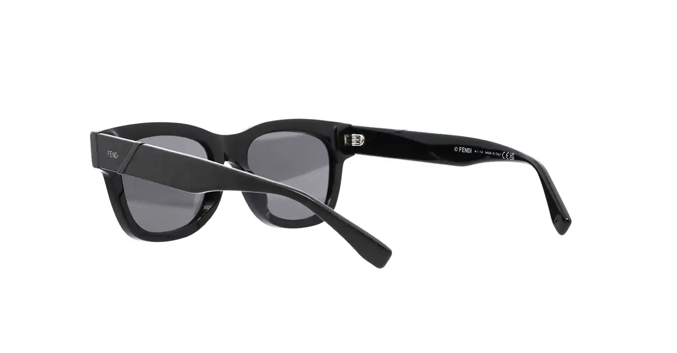 Fendi FE40132F 01A s53