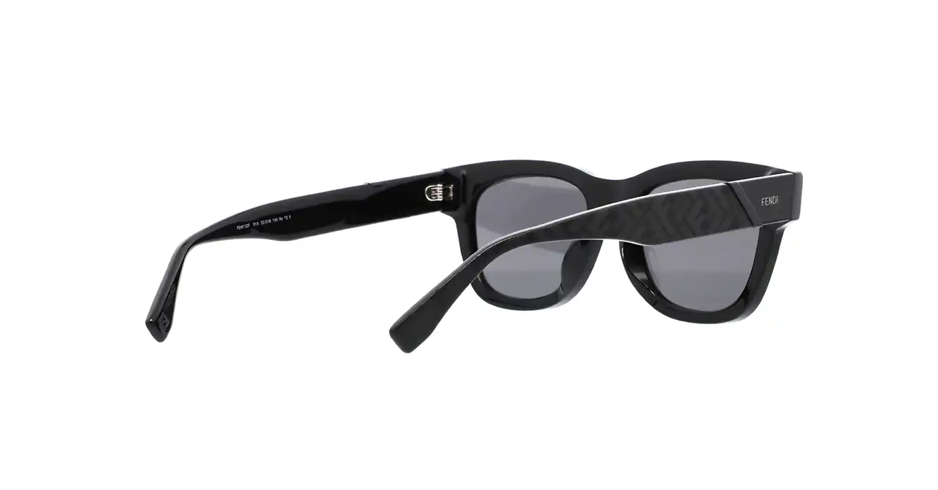Fendi FE40132F 01A s53