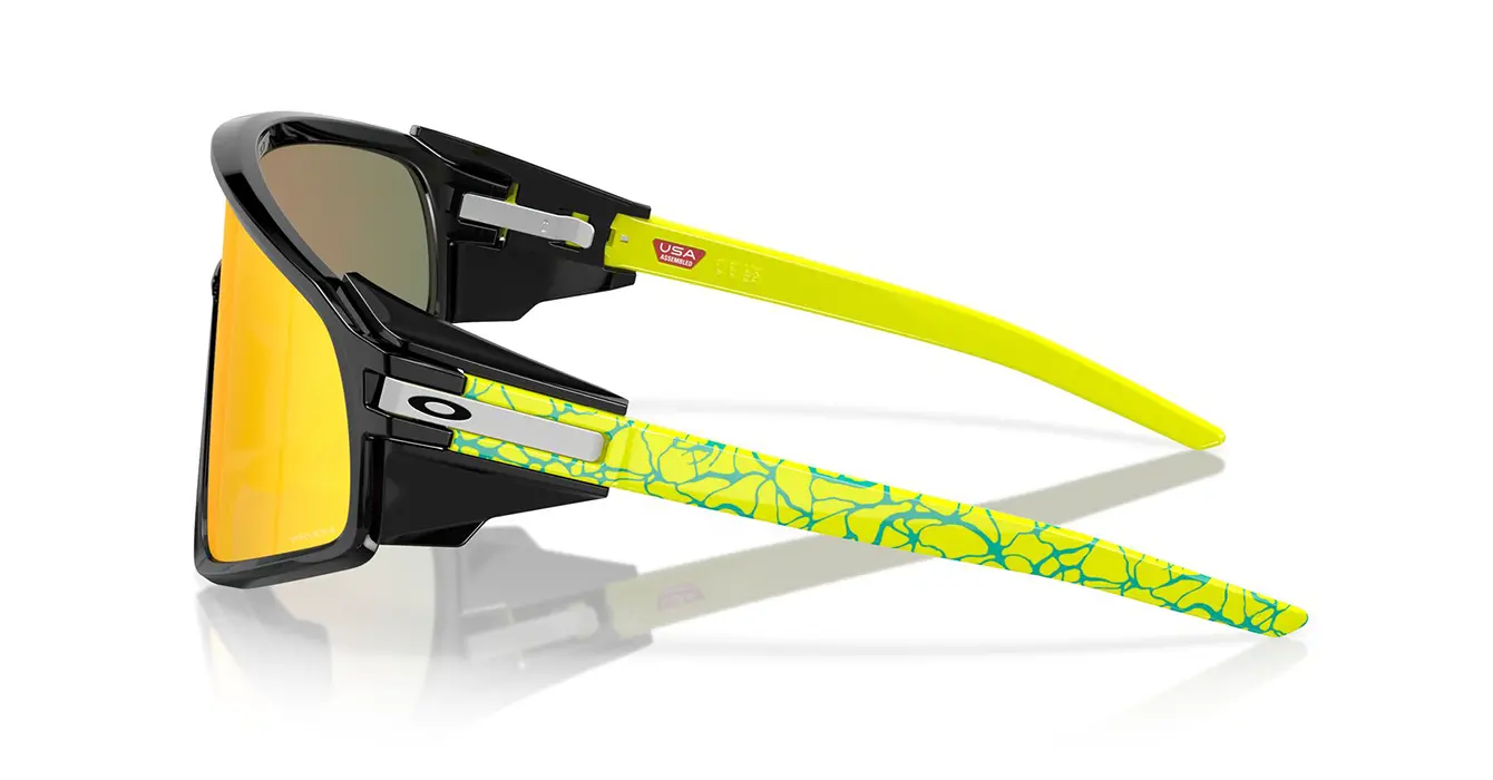 Oakley Latch Panel Black Ink W/ Prizm Ruby (OO9404-10) s35