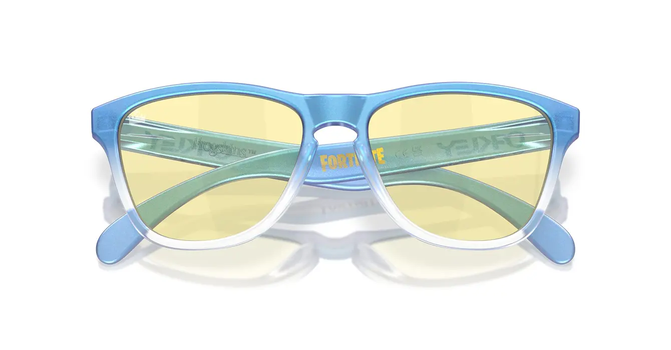 Oakley Frogskins XS Matte Cyan/Blue/Clear Shift Fade W/ Prizm Gaming (OJ9006-42) s53