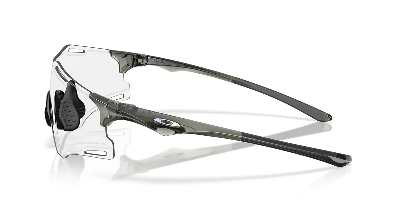 Oakley CYBR Zero Polished Black W/ Clear Photochromic 50% Black (OO9512D-06) s39
