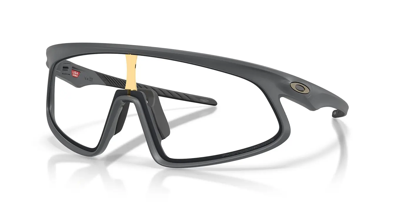 Oakley RSLV 141 Matte Carbon W/ Clear/Grey Photochromic (OO9524D-06) s41