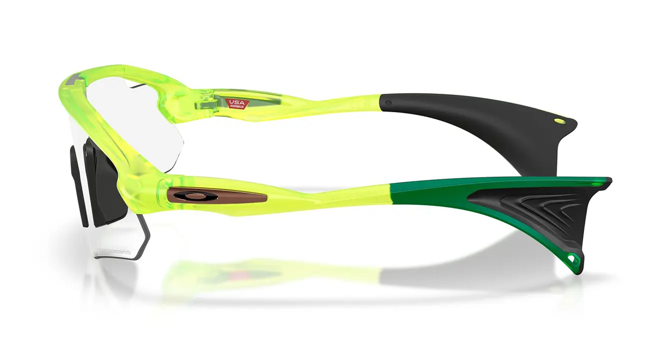 Oakley Stunt Devil A Matte Uranium W/ Photochromic (OO9525-04) s37